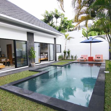 Villa Nikole Seminyak Exterior foto